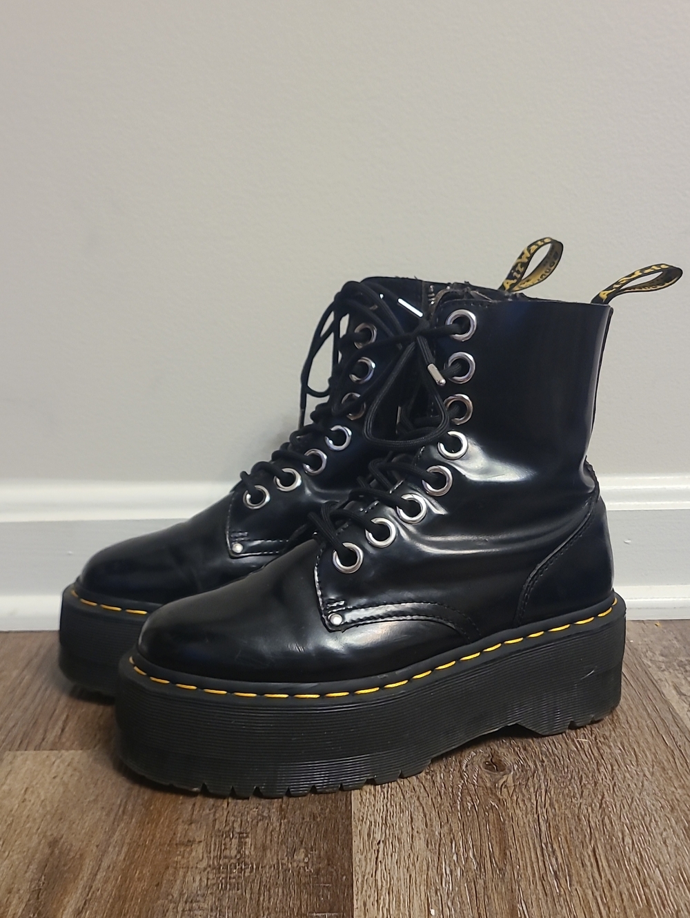 Dr Martens Jadon Max Platform Boots
